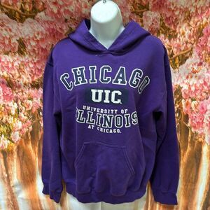 UIC University of Illinois at Chicago Hoodie | Gildan | Women’s Small